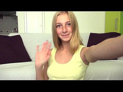 ❤️ Quando sono annoiata mi masturbo pigramente la mia figa rosa ❤ Pornoal it.hentai-id.ru ☑
